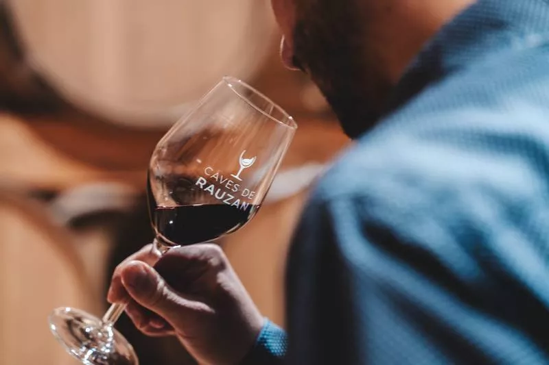 Dégustation de vins dans nos caves coopératives, Bordeaux, Caves de Rauzan